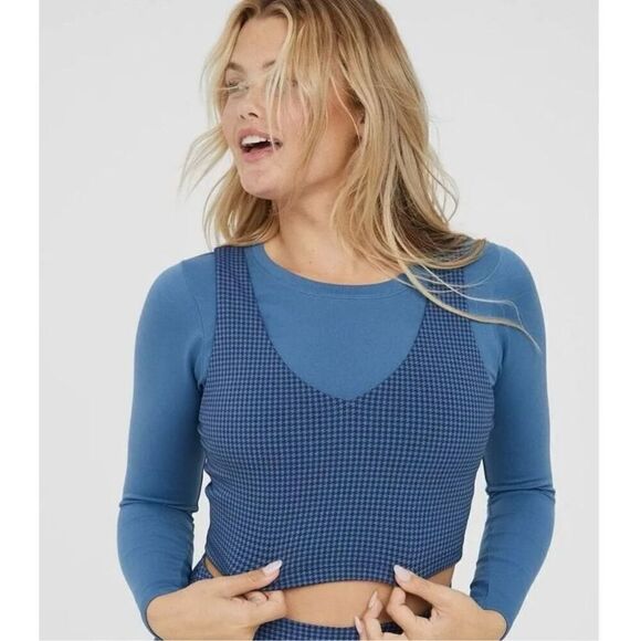 Size M Offline by Aerie Recharge Least Support Sports Bra in Blue Houndstooth - Picture 1 of 12